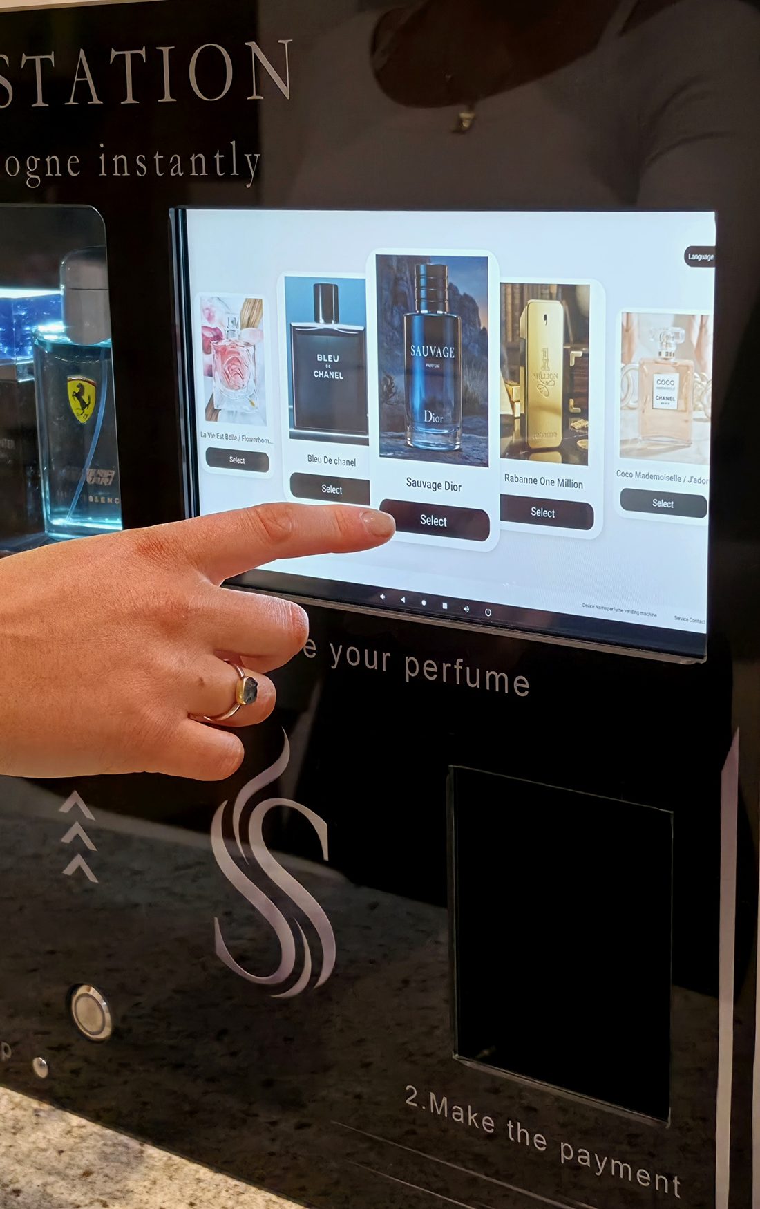 Scent Station step 1 - Choose your fragrance